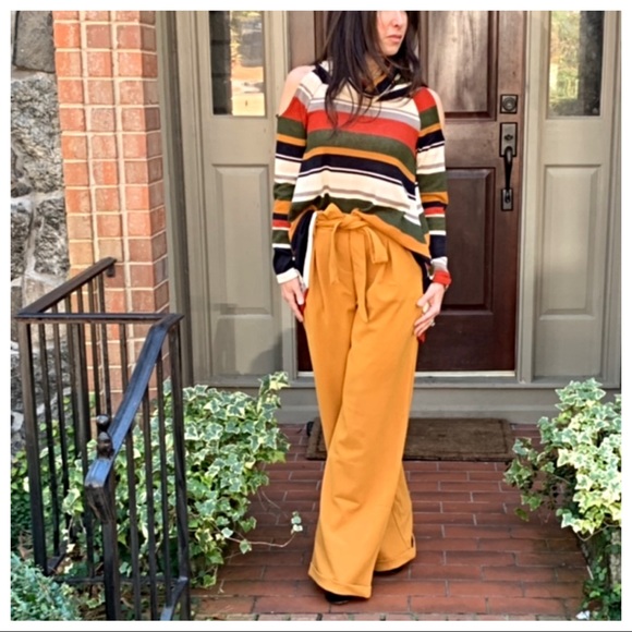 ✨LAST ✨Mustard side pockets belted wide leg pants - Picture 2 of 8